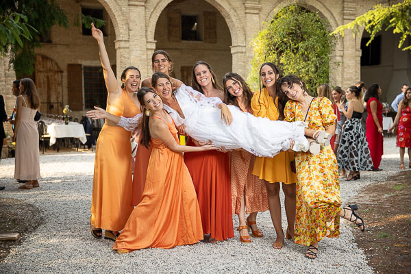 La mariée et ses demoiselles