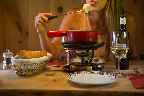 Une bonne fondue à la montagne